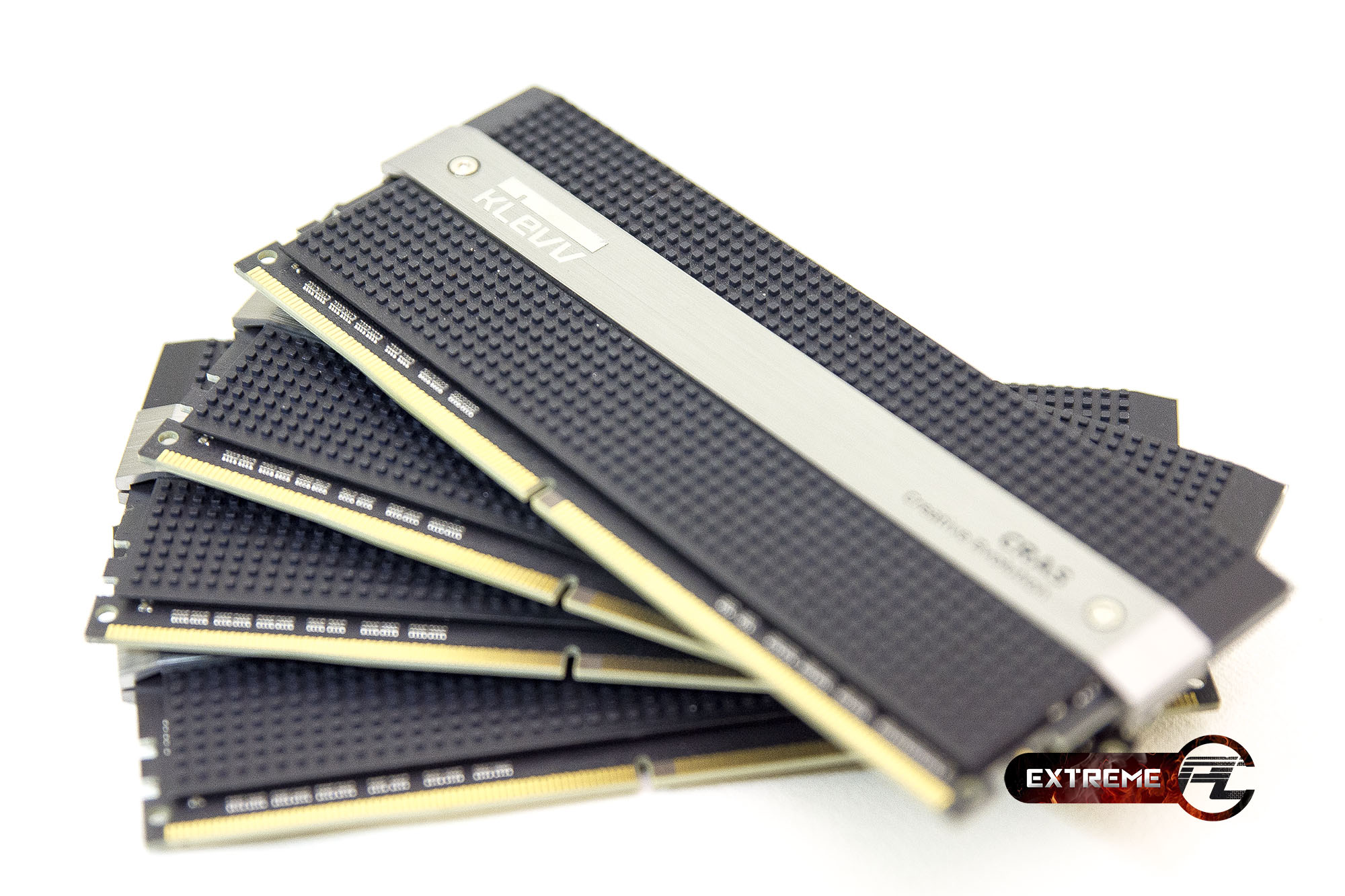 Review: KLEVV CRAS DDR4-2133 C15-15-15-35 8GBX4 1.2V หน่วยความจำสุดไฮโซ