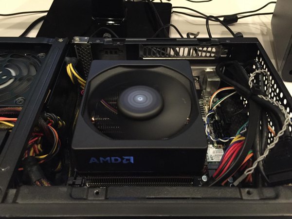 AMD เปิดตัว Wraith พัดลมระบายความร้อน CPU ที่เย็นและเงียบขึ้น