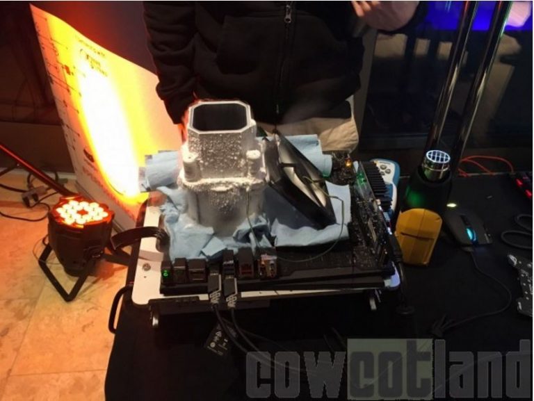 Intel Core i7-7700K Overclocked ไปที่ 7 GHz ครบทุกแกนด้วย LN2 – Core i3-7350K ไปที่ 5 GHz ด้วยน้ำ