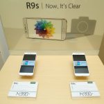 5. OPPO R9s สนนราคาอยู่ที่ 14,990 บาท โดยจะเริ่มวางจำหน่ายจริงวันที่ 11 มีนาคม 2560