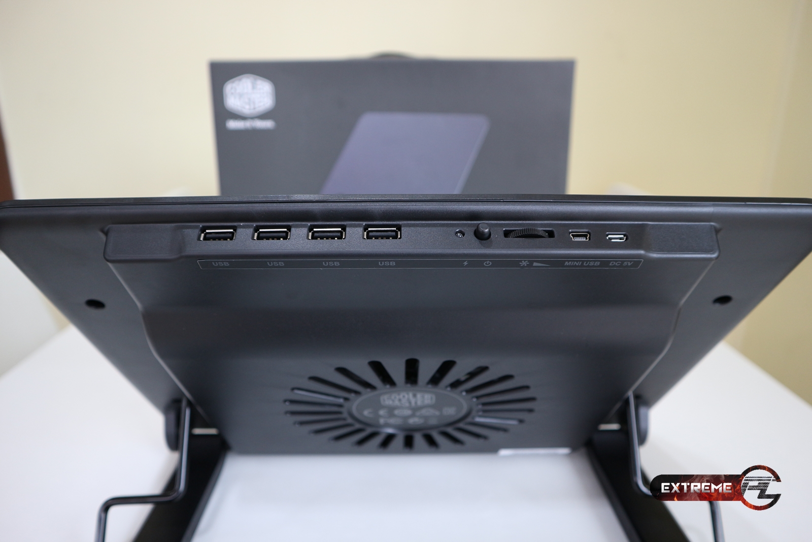 cooler master ergostand iv
