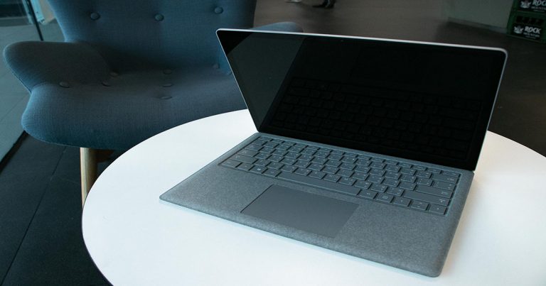 รีวิว Microsoft surface laptop 2 ตัวอัพเกรดใหม่ล่าสุด Intel Gen 8 ทำงาน เร็ว แรง กว่าเดิมถึง 85% ในราคาเริ่มต้น 39,900 บาท