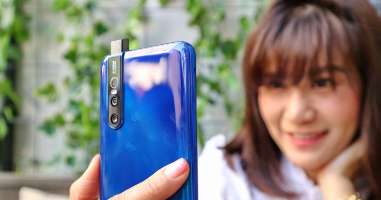 รีวิว Vivo V15 Pro สมาร์ทโฟนสุดล้ำนวัตกรรมจอไร้ติ่งพร้อมกล้องหน้า POP-UP รุ่นแรกในเมืองไทย