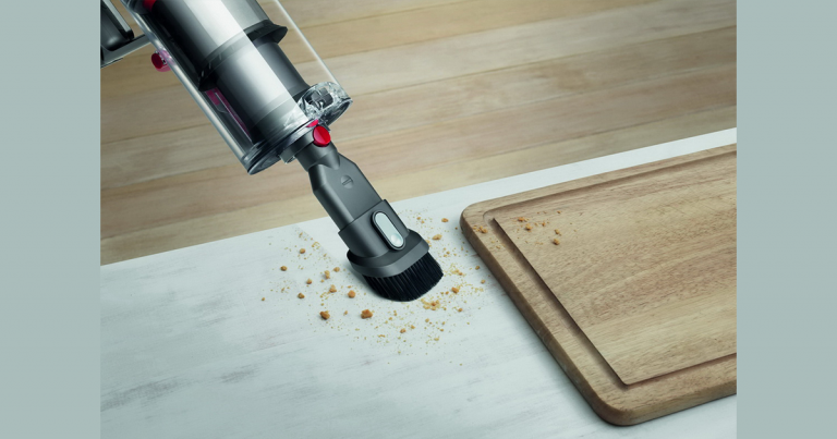 บอกลาเครื่องดูดฝุ่นแบบเดิมๆ แล้วเป็นเจ้าของเครื่องดูดฝุ่นไร้สาย Dyson V10