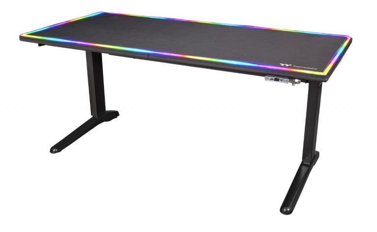 PR: Thermaltake เปิดตัว Level 20 RGB BattleStation Gaming Desk