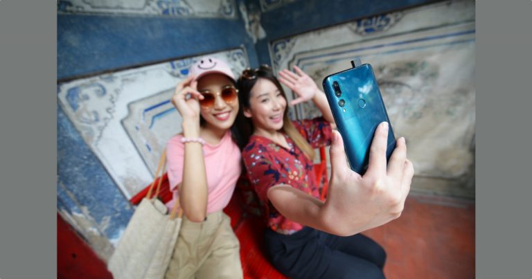 HUAWEI Y9 Prime 2019 พาสองสาวตะลุยเซลฟี่ 5 สถานที่สุดฮิตติดกระแสโซเชียล !