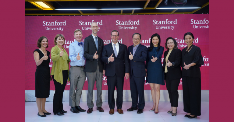 AIS / AP Thailand / KBank โชว์พันธกิจยกระดับศักยภาพคนไทยและขีดความสามารถในการแข่งขันของบริษัทไทย ทุ่มงบกว่า 100 ล้านบาท ผนึกพลัง มหาวิทยาลัยสแตนฟอร์ด