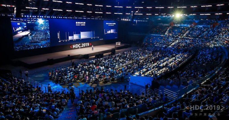 หัวเว่ยทุบสถิติใหม่ เผยยอดผู้ใช้อีโคซิสเต็ม Huawei Mobile Service ทั่วโลกพุ่งแตะ 700 ล้าน พร้อมนักพัฒนาแอปเพิ่มอีก 1.6 ล้าน