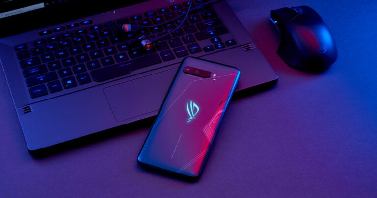 ASUS ROG (Republic of Gamers) เปิดตัว ROG Phone 3 Series!  สุดยอดเกมมิ่งสมาร์ทโฟนรุ่นที่ 3 มาพร้อม Snapdragon 865 Plus ล่าสุด, จอ AMOLED อัตรารีเฟรชเรทสูงถึง 144Hz/1ms และแบตเตอรี่ขนาด 6000mAh