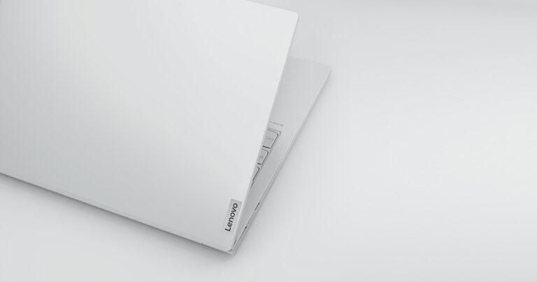 เลอโนโวเผยโฉม Yoga Slim 7i Carbon แล็ปท็อปดีไซน์เบาบางประดุจขนนก  พลังแห่งประสิทธิภาพบนความเรียบหรู