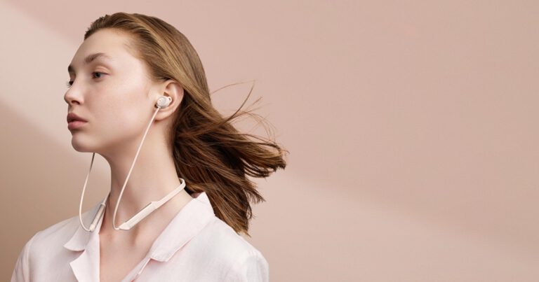 กระซิบเทคนิคเลือกซื้อ Audio Gadget อย่างชาญฉลาด หูฟังจำเป็นต้องไร้สายไหม? ต้องตัดเสียงรบกวนได้หรือเปล่า? มาดูกัน!