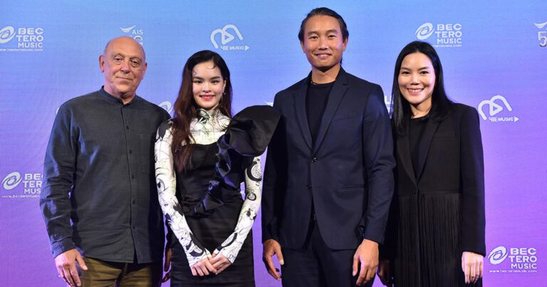 AIS ชูพลัง 5G โชว์เทคโนโลยีสุดล้ำ! แท็กทีม 411 Music และ BEC-Tero Music  ครีเอตไอเดียสร้าง 1st MV VR 360๐ by AIS 5G ครั้งแรกในไทย กับโปรเจ็กต์  “แอลลี่ อิน เดอะ ไนน์ตี้ส์” ยกระดับอุตสาหกรรมบันเทิงไทยให้ก้าวกระโดดไปอีกขั้น