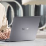 HUAWEI MateBook_14_Working