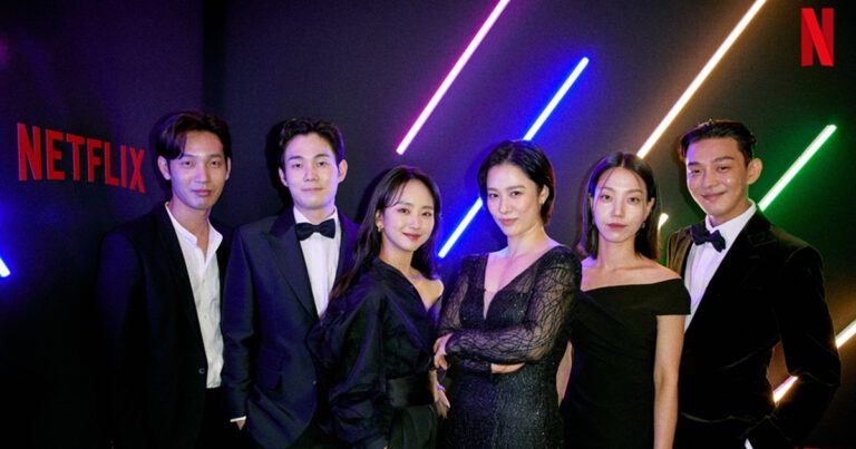 ทัพดาราแถวหน้าจากผลงานโดย NETFLIX ตบเท้าร่วมงานเทศกาลภาพยนตร์นานาชาติปูซาน  เปิดภาพสุดเอ็กซ์คลูซีฟจากพรมแดงงานเทศกาลภาพยนตร์ชื่อดังที่ยิ่งใหญ่ที่สุดในเอเชีย