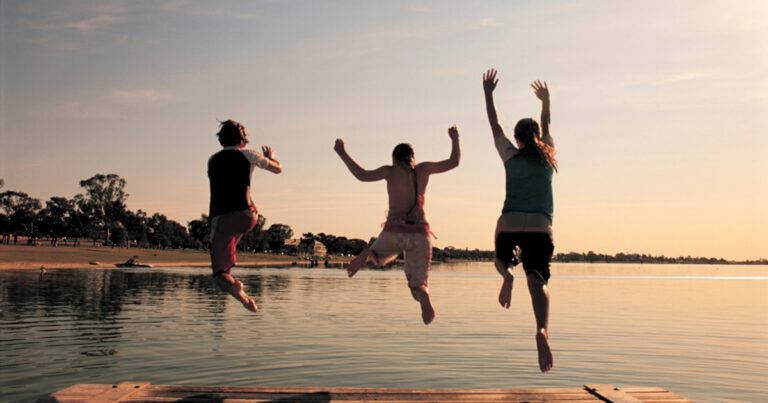 คนไทยพร้อมเที่ยว! Booking.com เผย 7 การคาดการณ์ของ  การท่องเที่ยวในปี 2565 ที่เตรียมคัมแบคกลับมาอย่างยิ่งใหญ่