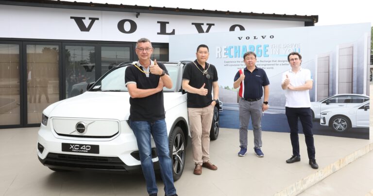 วอลโว่ คาร์ จัดกิจกรรม VOLVO DRIVING EXPERIENCE 2022 ให้ลูกค้าร่วมสัมผัสและทดสอบการขับขี่แบบเหนือชั้นในรถยนต์วอลโว่ทุกรุ่น มอบประสบการณการขับขี่รูปแบบใหม่เพื่อทดสอบสมรรถนะบนสนามแข่งรถปทุมธานี สปีดเวย์ จ.ปทุมธานี