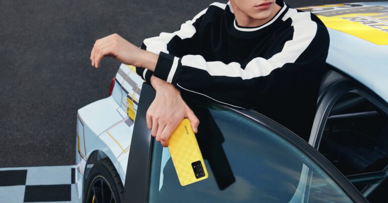 เจาะเบื้องหลัง Racing Flag Design ใน realme GT NEO 3T  สัมผัสดีไซน์แห่งชัยชนะ พร้อมประสิทธิภาพที่เร็วแรงเหนือใคร ตั้งแต่วันนี้เป็นต้นไป