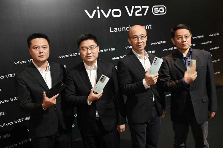 vivo เปิดตัว V27 5G ตอกย้ำผู้นำภาพพอร์ตเทรตกล้องหน้า-หลัง ชูฟีเจอร์เด่น ‘Aura Light Portrait System’ กับดีไซน์ใหม่ ‘สีเขียวหยก’ ในราคาเริ่มต้น 14,999 บาท
