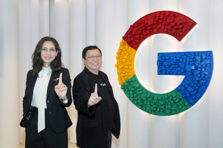 AIS SME จับมือ Google Cloud สนับสนุนผู้ประกอบการ SME ไทย ยกทัพดิจิทัลโซลูชัน Google Workspace ตอบโจทย์ครบทุกแอปสำหรับการทำงาน เสริมแกร่ง SME เติบโต อุ่นใจ ไปด้วยกัน